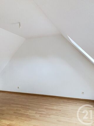  Maison à louer 4 pièces 81 m²