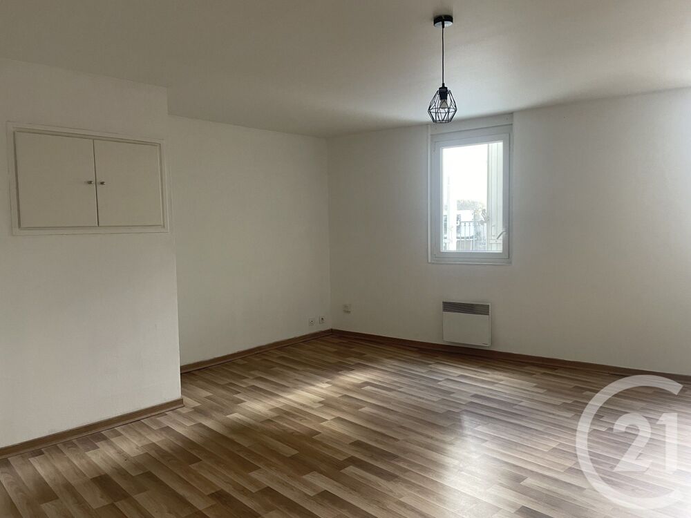 Appartement au coeur du centre ville de Montpon, avec en....