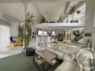  Maison � vendre 5 pi�ces 244 m�