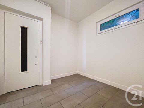  Appartement � louer 6 pi�ces 160 m�