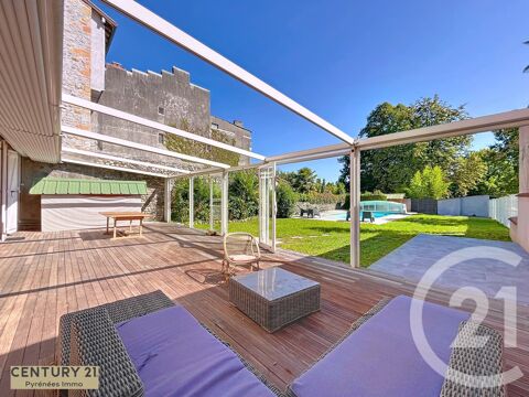  Maison  vendre 8 pices 210 m