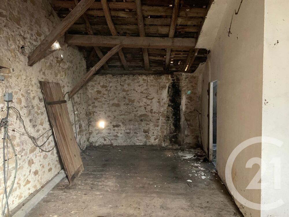 Dans le charmant village de Sainte Croix Volvestre, nous....