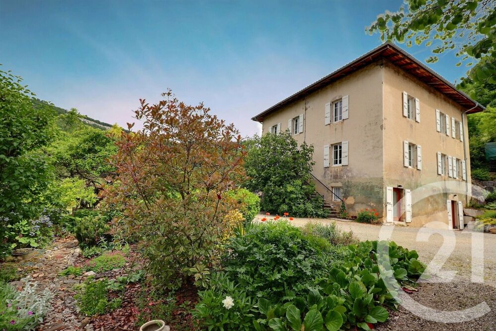 vente Maison - 9 pièce(s) Ambérieu-en-Bugey (01500)