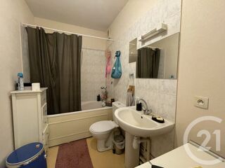  Appartement à louer 1 pièce 28 m²