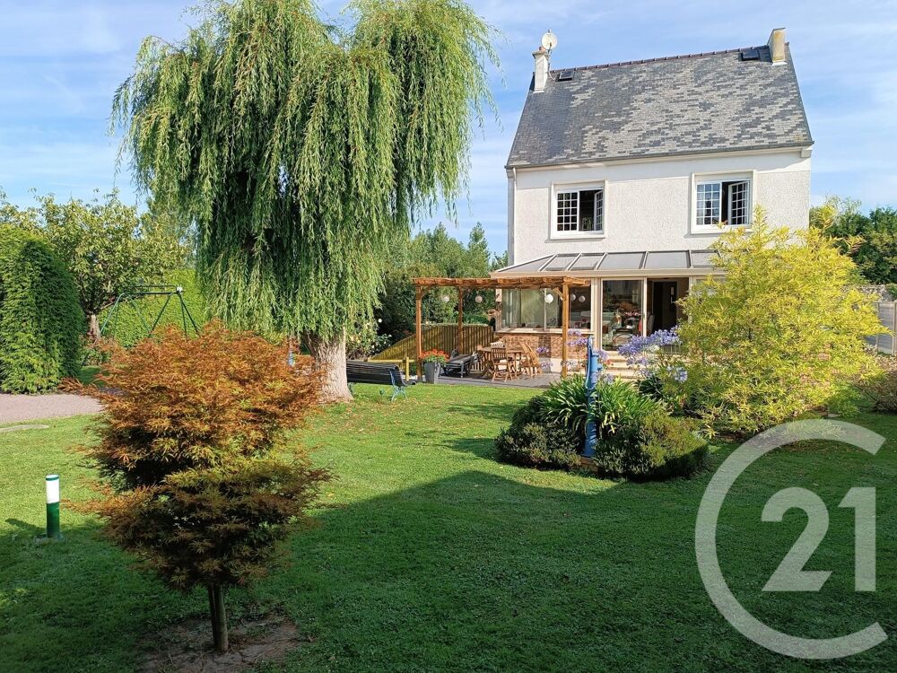 A vendre à Trévières, dans une rue calme à seulement 300....