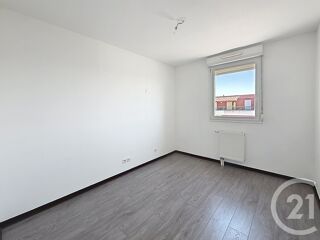  Appartement à louer 3 pièces 72 m²