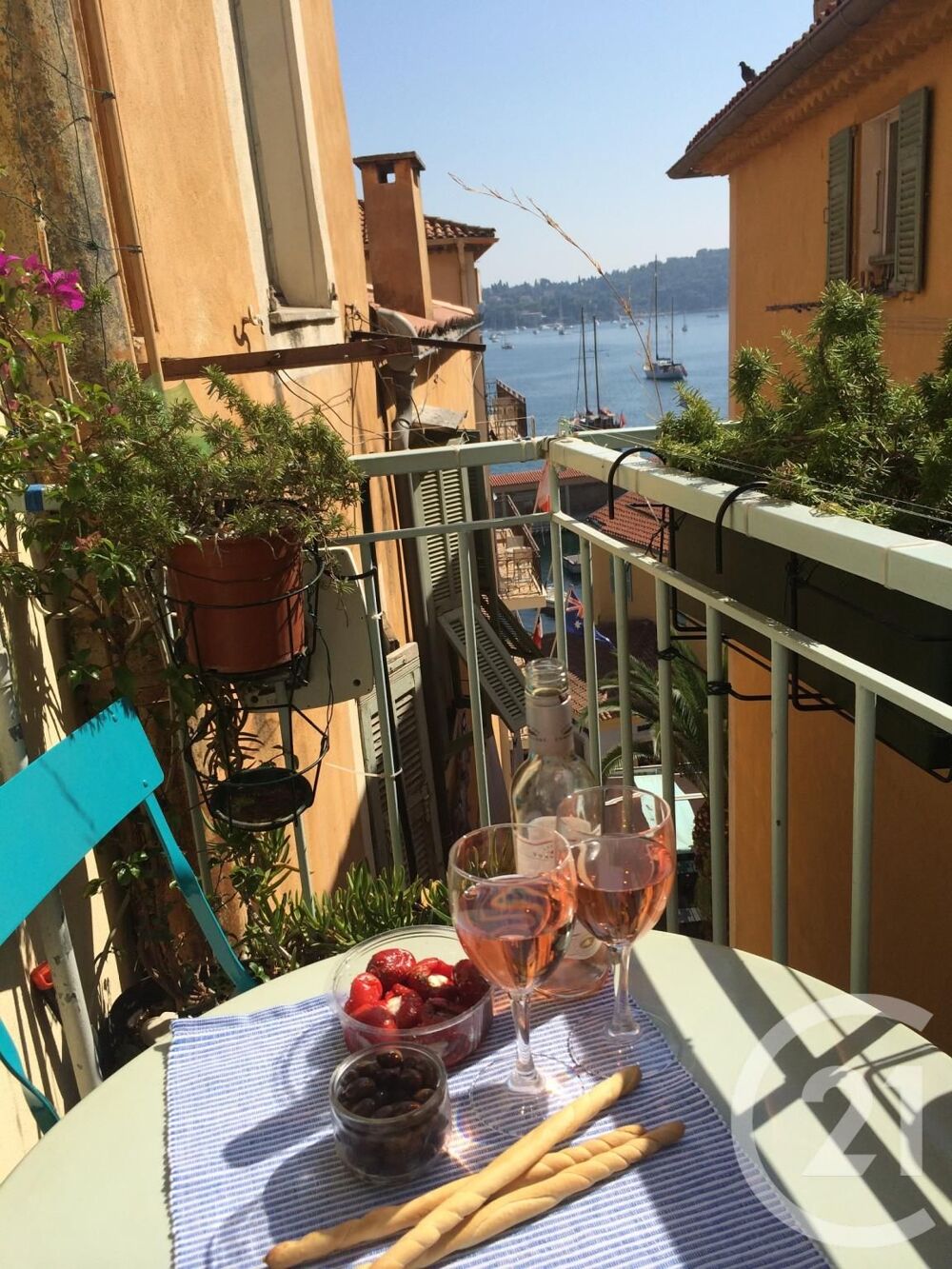 Villefranche-sur-Mer/ Village: Charmant 2 pièces situé à....