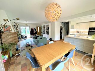  Maison � vendre 6 pi�ces 209 m�