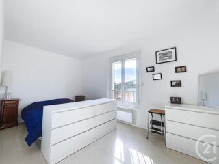  Appartement � louer 4 pi�ces 79 m�