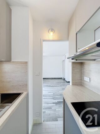  Appartement à louer 1 pièce 21 m²