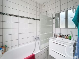  Appartement à louer 2 pièces 42 m²