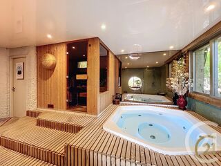  Maison � vendre 6 pi�ces 215 m�