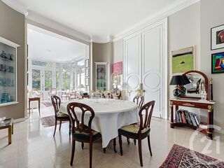  Maison � vendre 10 pi�ces 300 m�