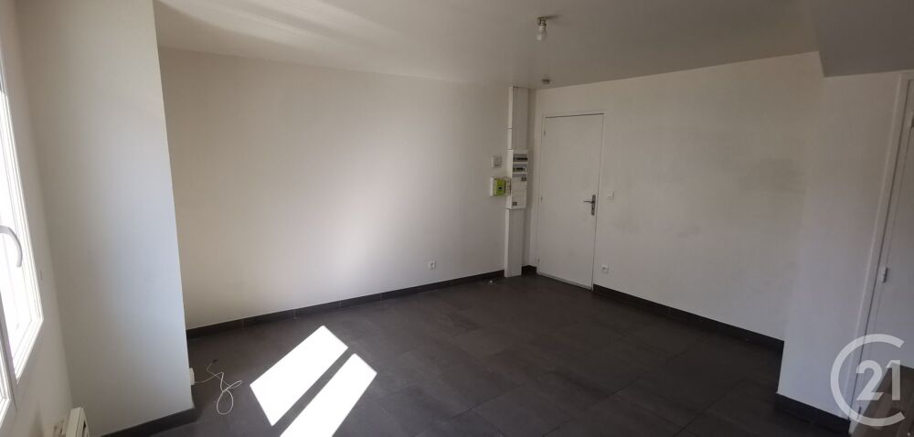 Découvrez ce charmant appartement de 2 pièces, situé au ....