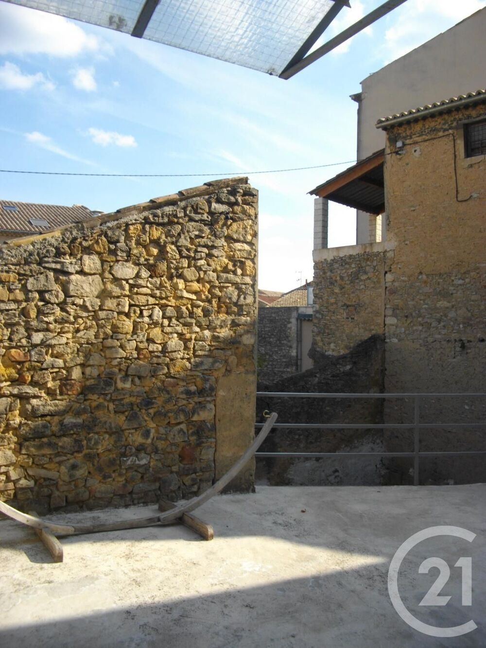 À louer appartement vide, de Type 2 - T2 / P2 de 48m². S....