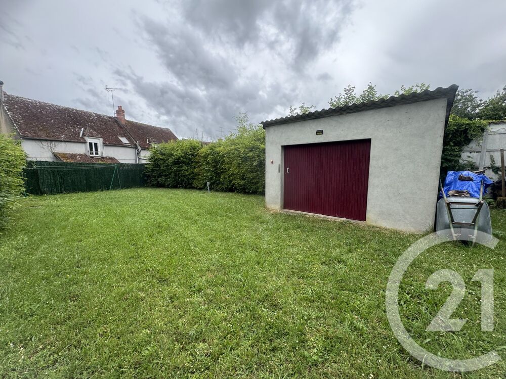 Située à 5 min de ChâteauneufValdeBargis, maison ancienn....