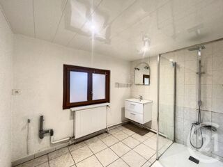  Appartement à louer 5 pièces 120 m²