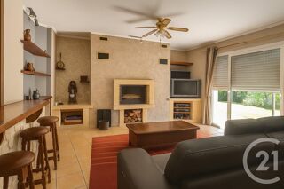  Maison  vendre 9 pices 230 m