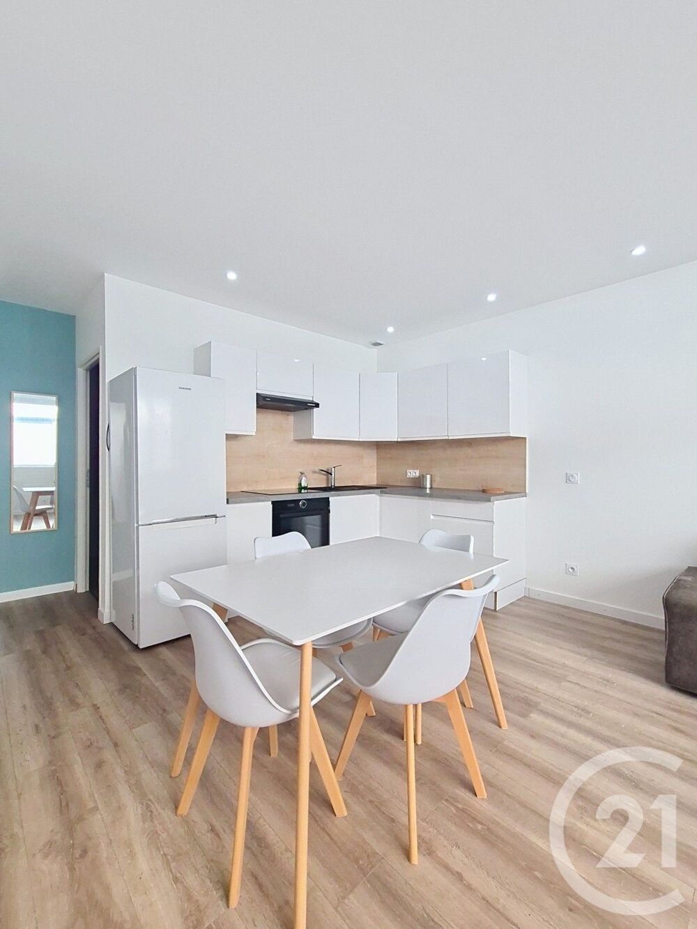 MOREZ: Découvrez ce bel appartement T2 meublé d'environ ....