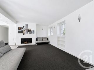  Maison à louer 5 pièces 368 m²