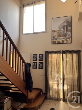  Maison � louer 6 pi�ces 177 m�