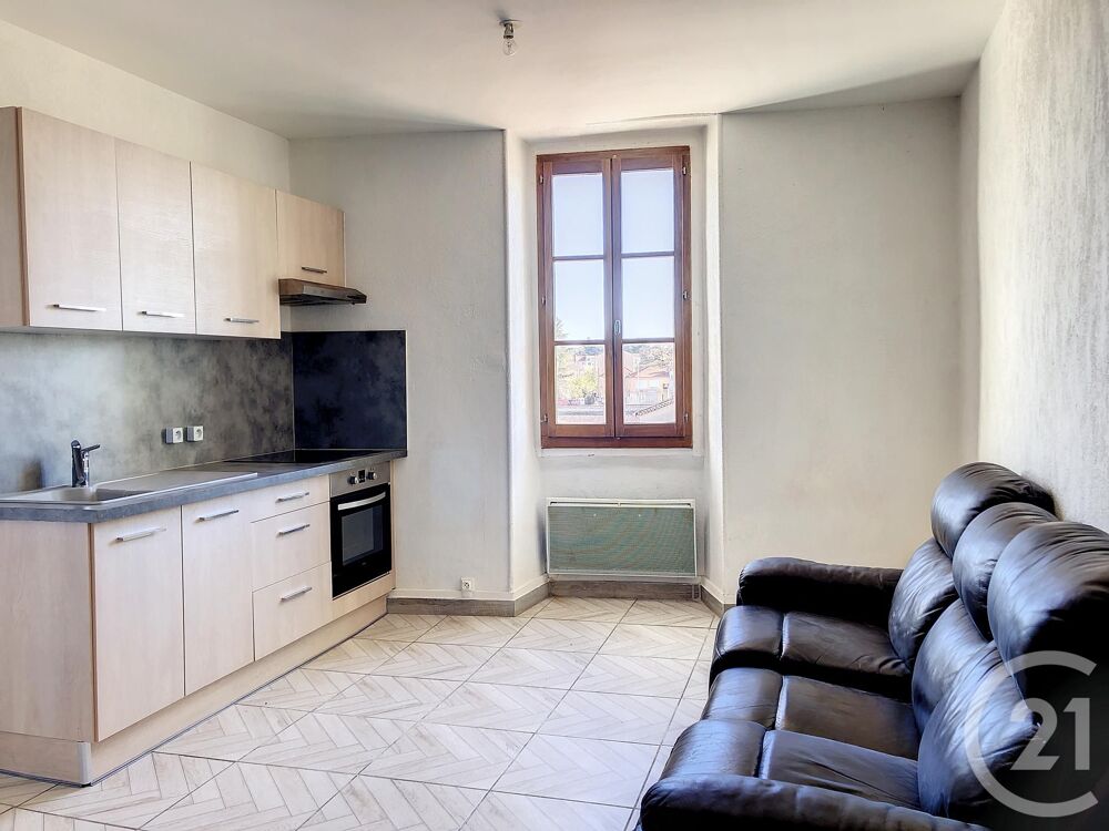 Appartement T2 rénové au second et dernier étage d'un im....