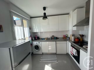  Appartement à louer 2 pièces 55 m²