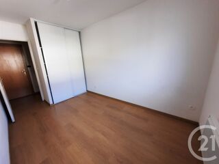  Appartement à louer 3 pièces 65 m²
