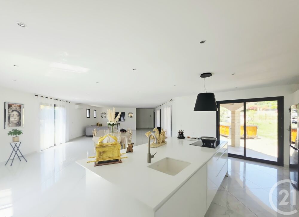 vente Maison - 3 pièce(s) - 141 m² Saint-Mitre-les-Remparts (13920)
