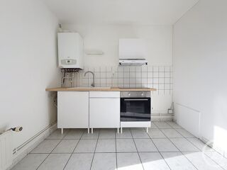  Appartement à louer 4 pièces 77 m²