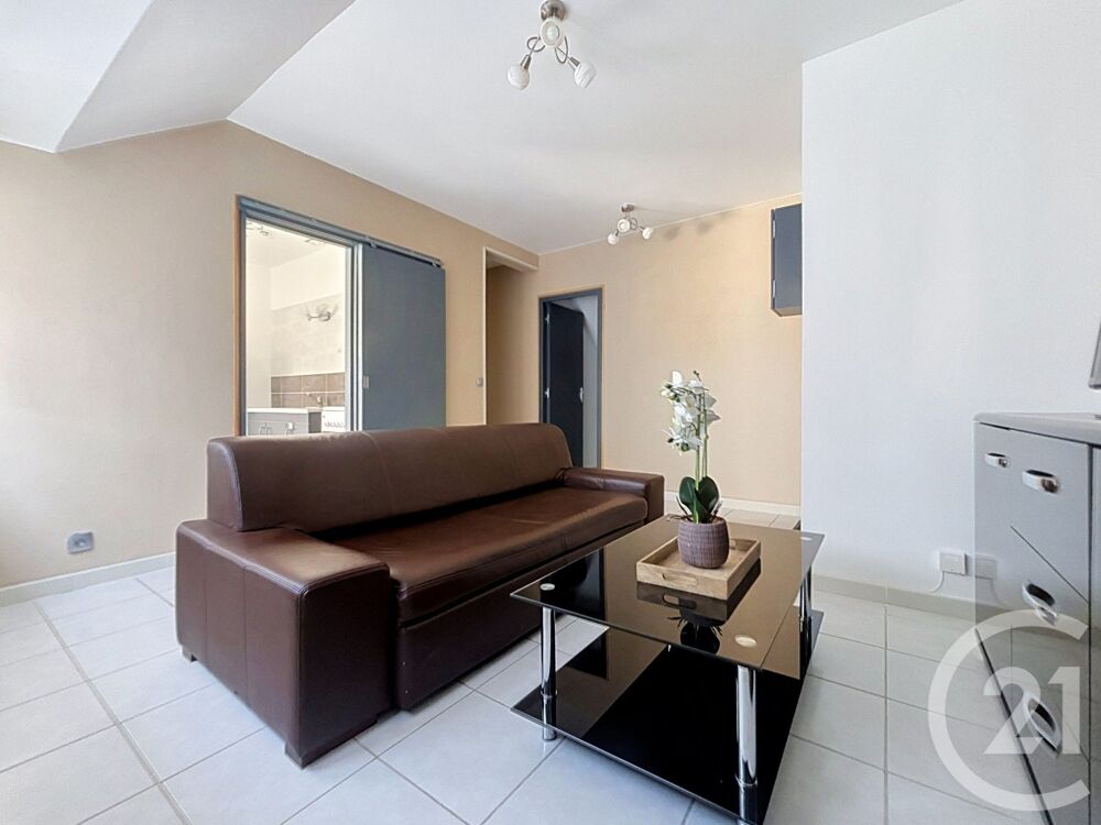 location Appartement - 2 pièce(s) - 55 m² Luxeuil-les-Bains (70300)