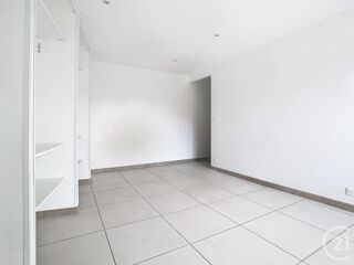  Appartement à louer 3 pièces 66 m²
