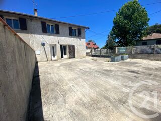  Appartement à louer 4 pièces 68 m²