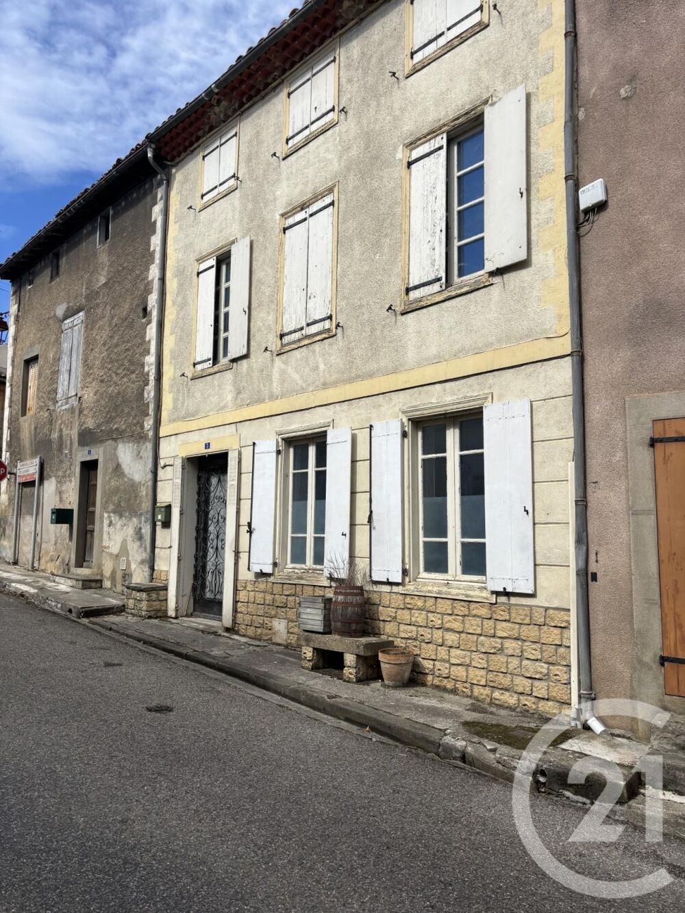 Maison 4 pièces 159 m² · à Ste Colombe sur L Hers · 159 m² · 75 000 €