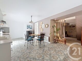  Appartement à louer 3 pièces 75 m²