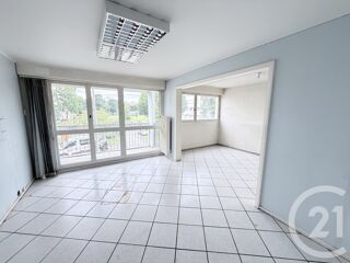 Appartement 4 pièces 71 m² · à Montbeliard · 71 m² · 30 000 €