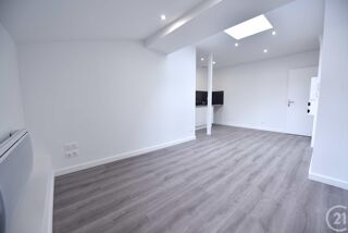  Appartement à louer 2 pièces 33 m²
