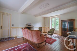  Maison à vendre 12 pièces 565 m²
