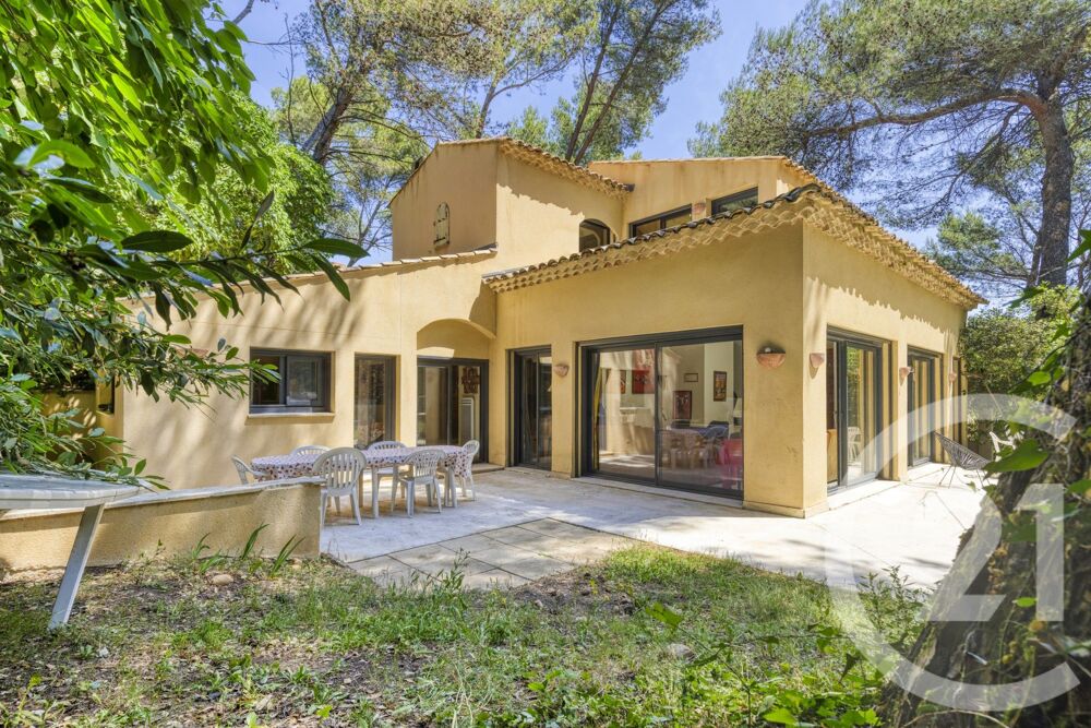 vente Maison - 9 pièce(s) - 300 m² Villeneuve-lès-Avignon (30400)