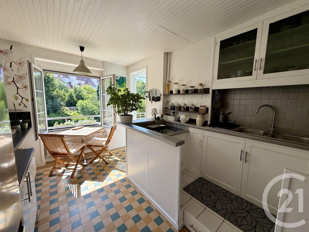 **À vendre : Appartement duplex de 109 m² à Mariette** <....