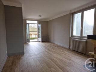  Maison à louer 6 pièces 283 m²