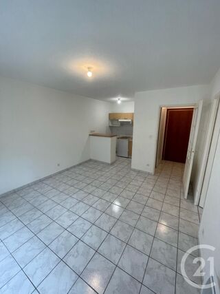  Appartement à louer 2 pièces 35 m²
