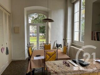  Maison  vendre 7 pices 342 m