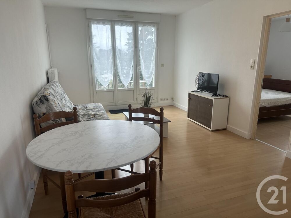 A TOURS QUARTIER DE LA BERGEONNERIE PROCHE DE TOUTES COM....