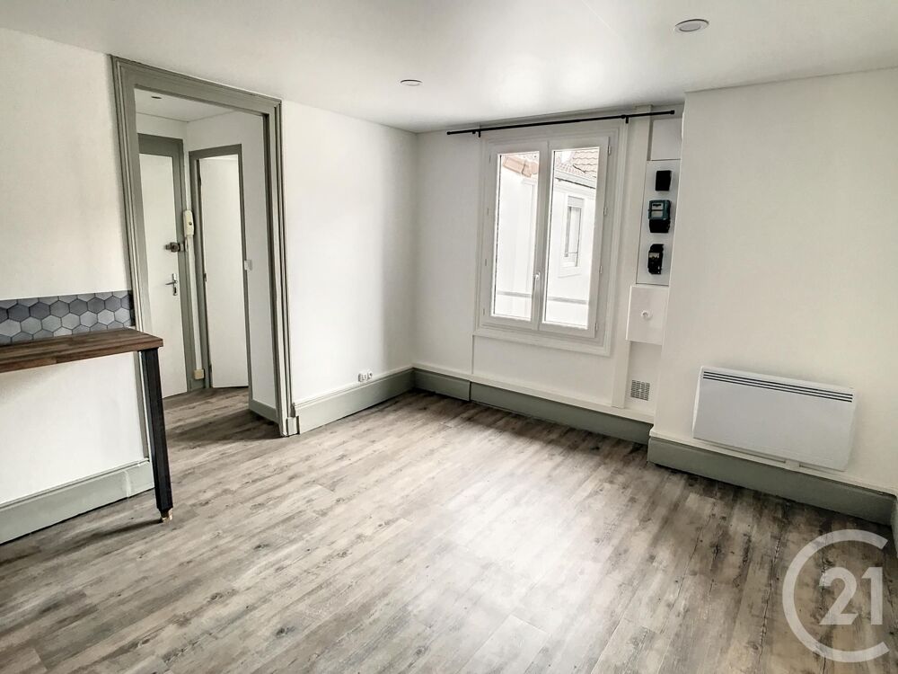 *** VENDU avec Locataire en place *** Situé au ....