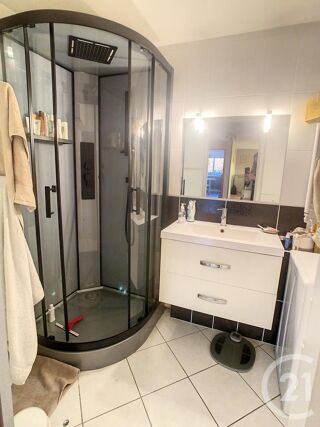  Appartement � louer 4 pi�ces 83 m�