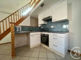  Appartement à louer 5 pièces 110 m²