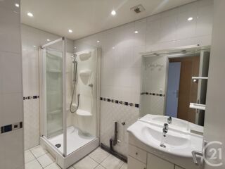  Appartement à louer 2 pièces 51 m²
