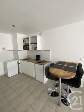  Appartement à louer 2 pièces 36 m²