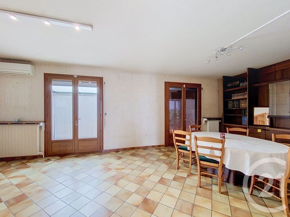 vente Maison - 6 pièce(s) - 137 m² La Madeleine-sur-Loing (77570)